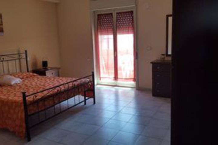 Room 11 of 25