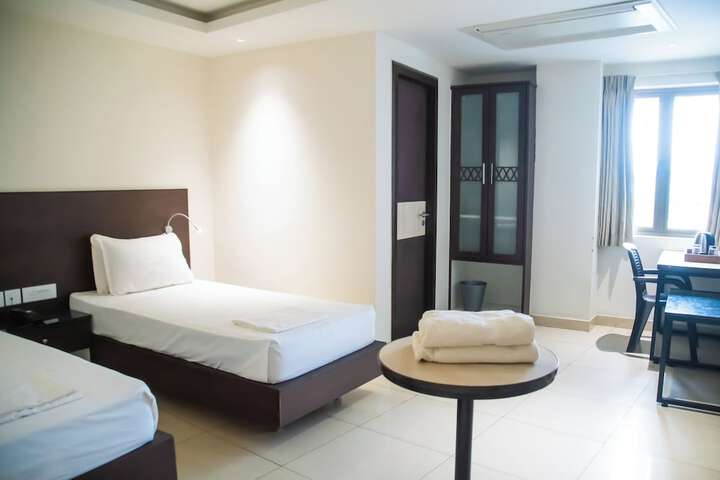 Room 17 of 41