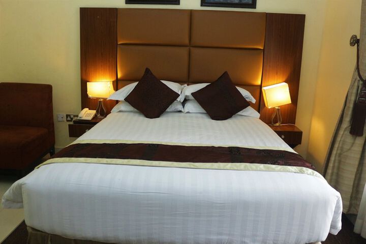Room 5 of 30