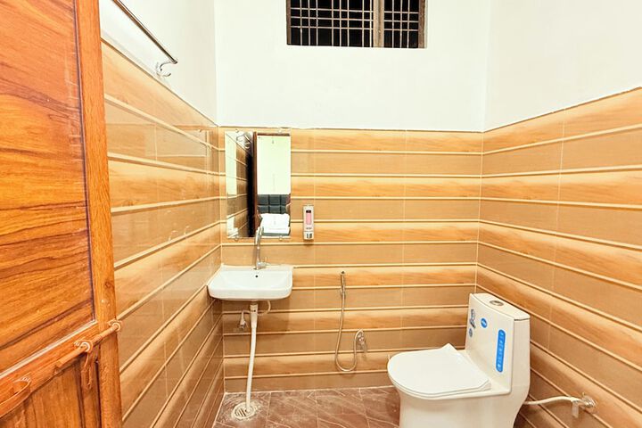 Room 18 of 24