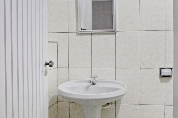 Room 2 of 2