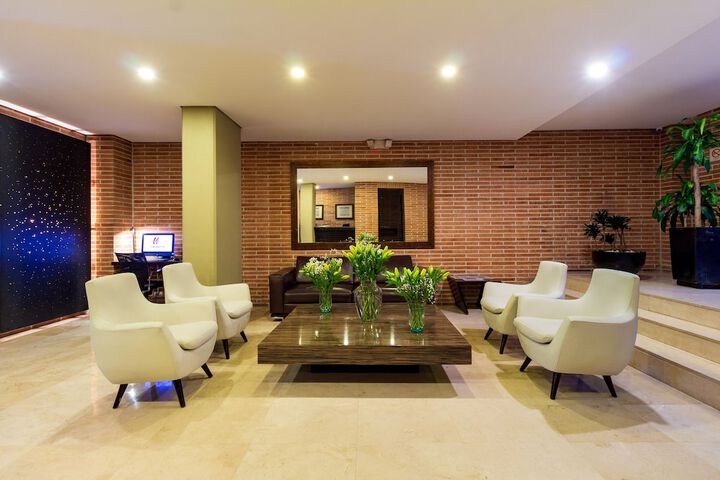 Entrance & Lobby