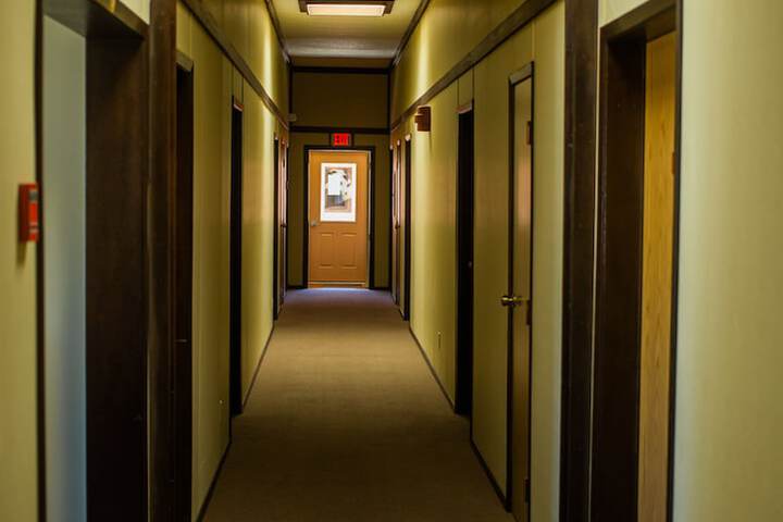 Ballroom/Hall 27 of 47