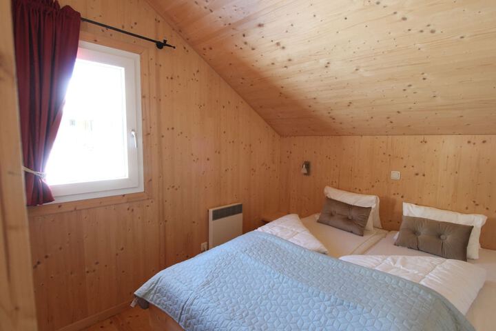 Room 4 of 31