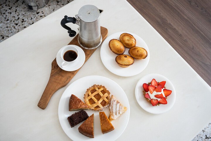 Breakfast/Coffee Service 51 of 61