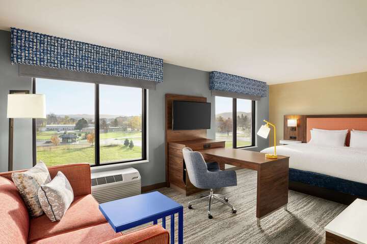 Room 7 of 204