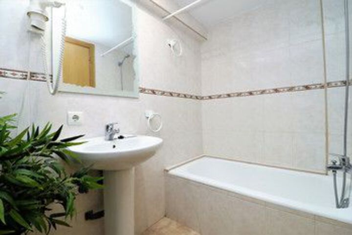 Room 3 of 11