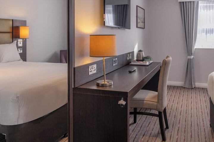 Room 11 of 35