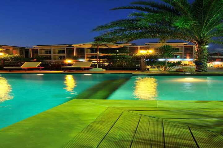 Pool Hotel