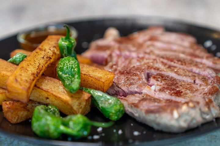 Dining 80 of 138