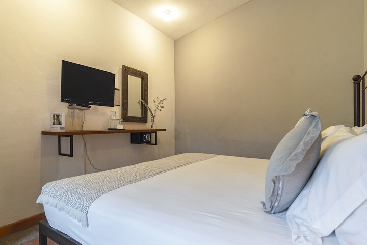 Room 26 of 148