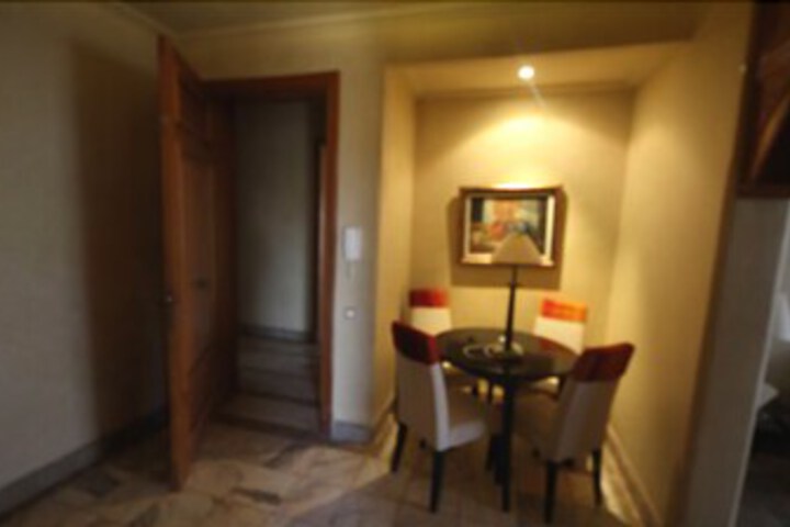 Room 13 of 54