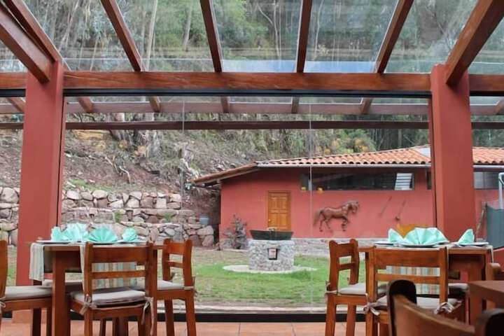 Dining 31 of 68
