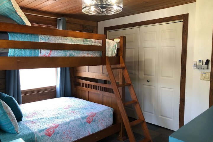 Room 5 of 87