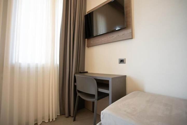Room 16 of 61