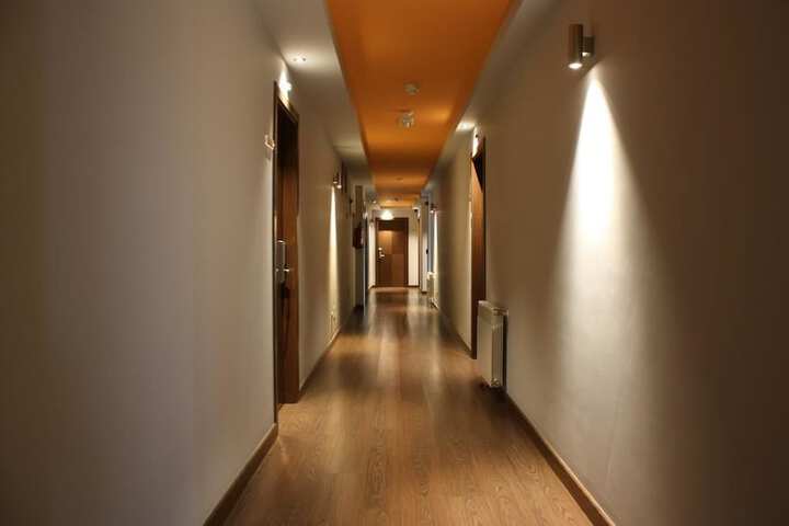 Ballroom/Hall 44 of 47