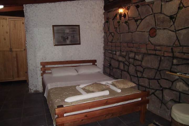 Room 3 of 24