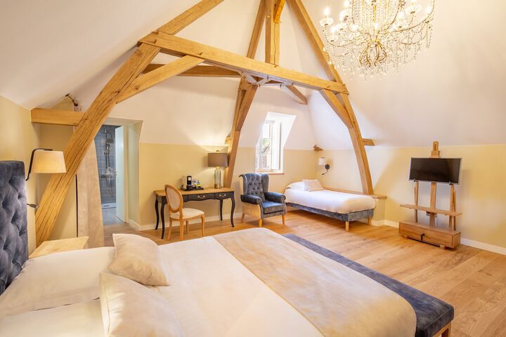 Room 4 of 43