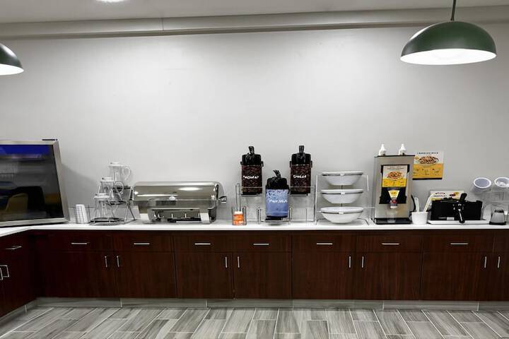 Breakfast/Coffee Service 45 of 49