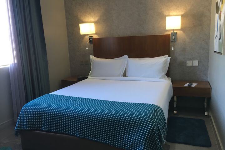 Room 6 of 49
