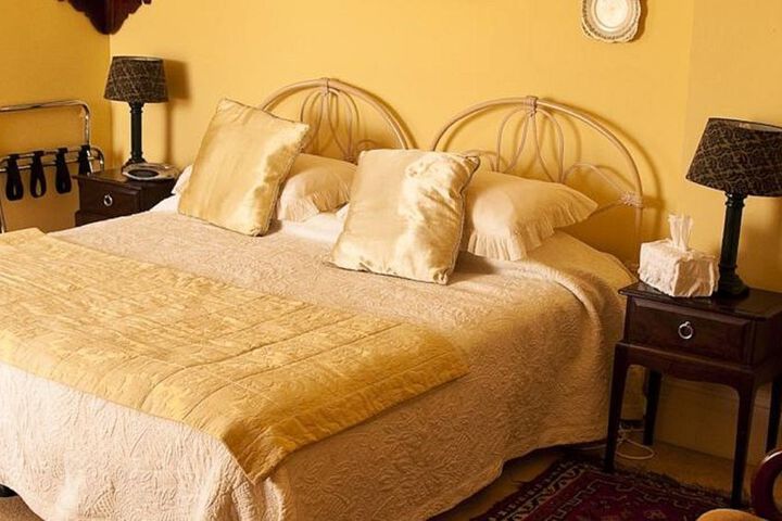 Room 2 of 25