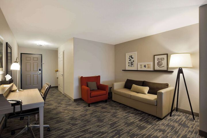 Room 15 of 72