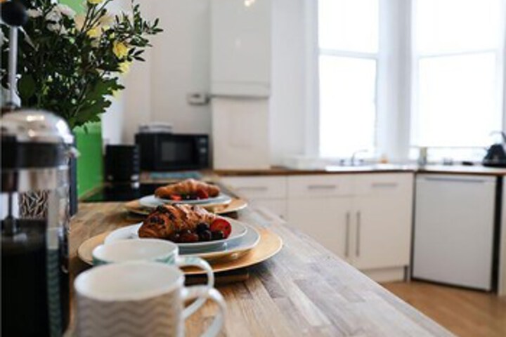 Room 12 of 20
