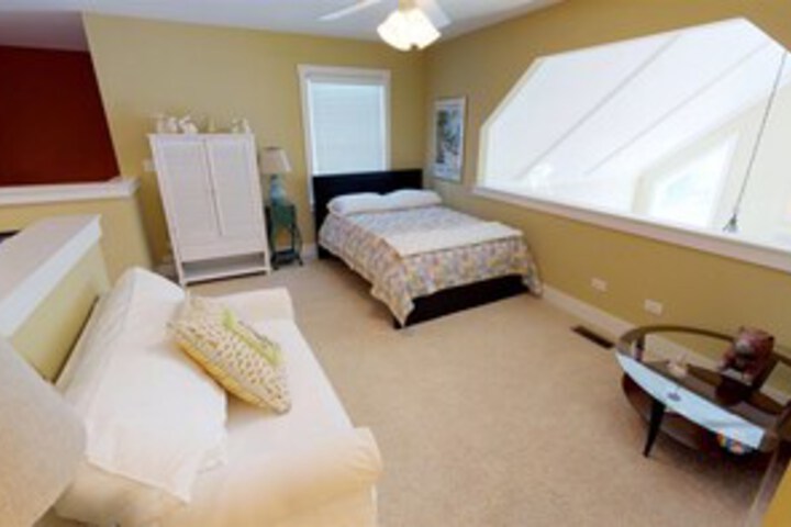 Room 28 of 32