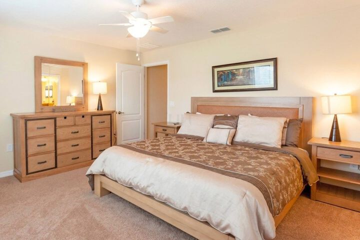 Room 8 of 31