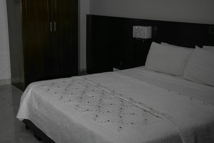 Room 40 of 230