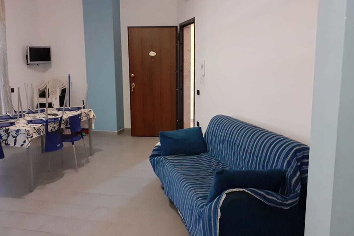 Room 5 of 14