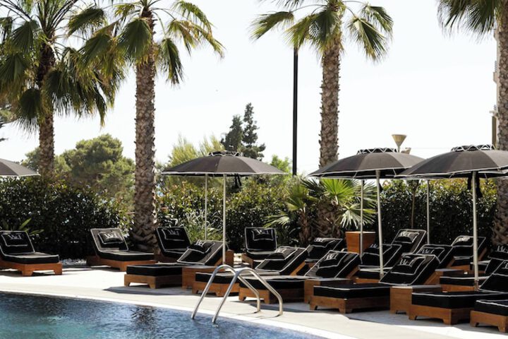 Pool 116 of 136