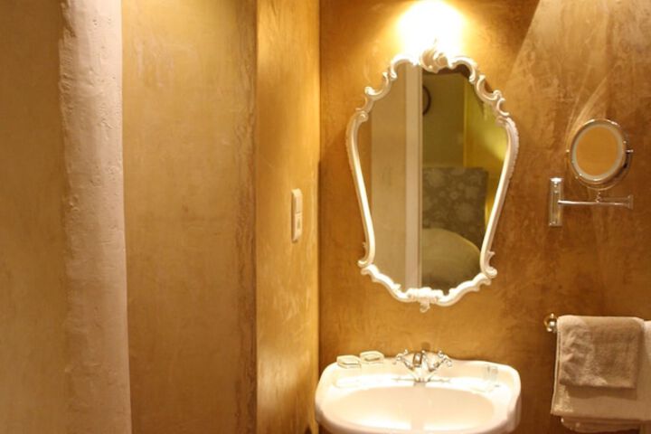 Room 21 of 36