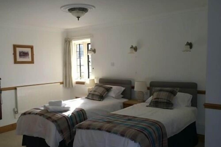 Room 5 of 22