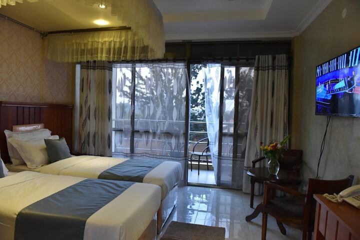 Room 10 of 46