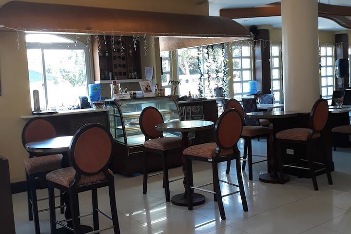 Dining Photos
