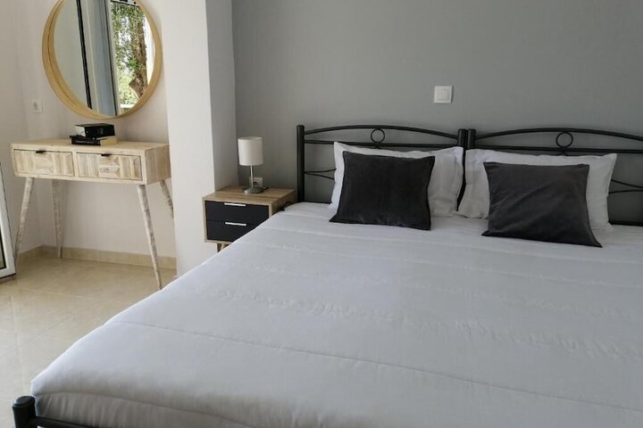 Room 10 of 44