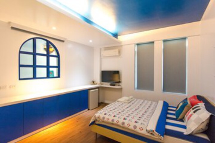 Room 25 of 29