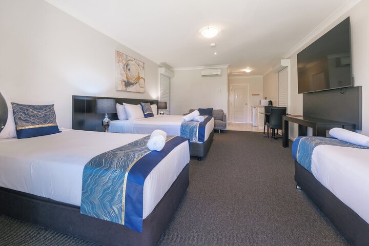 Room 40 of 157