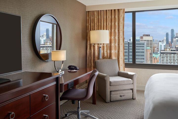 Room 32 of 120