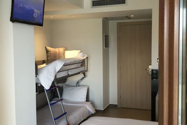 Room 17 of 51