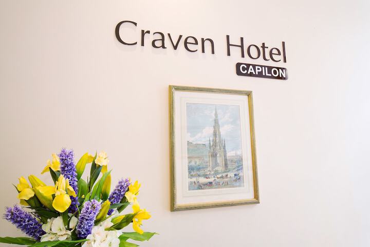 Hotel Interior 27 / 31