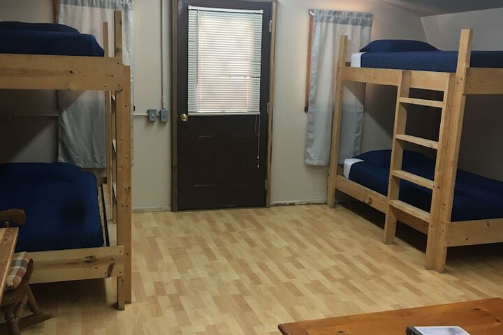 Room 2 of 39