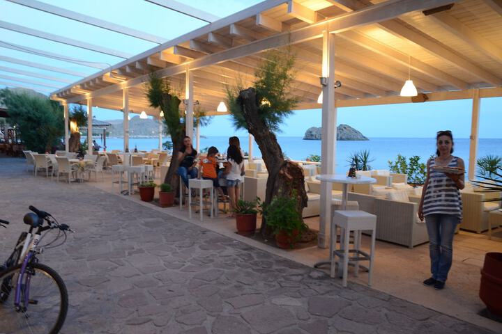Dining 159 of 228