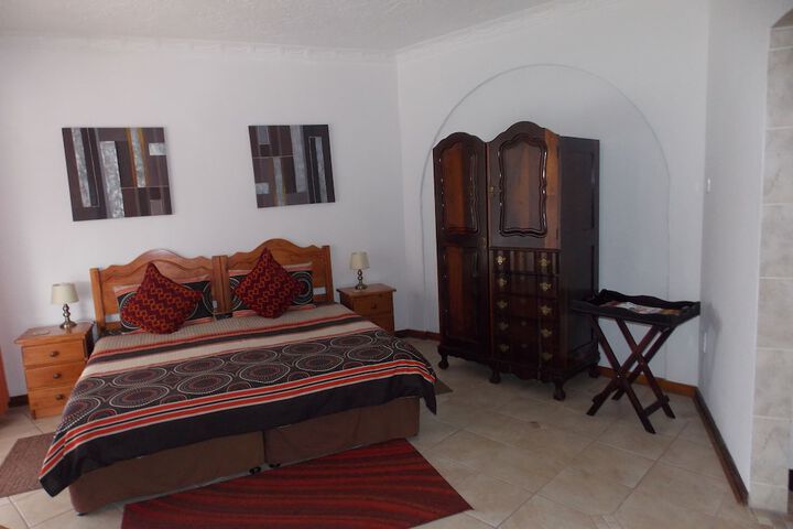 Room 4 of 61