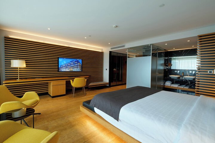 Room 86 of 203