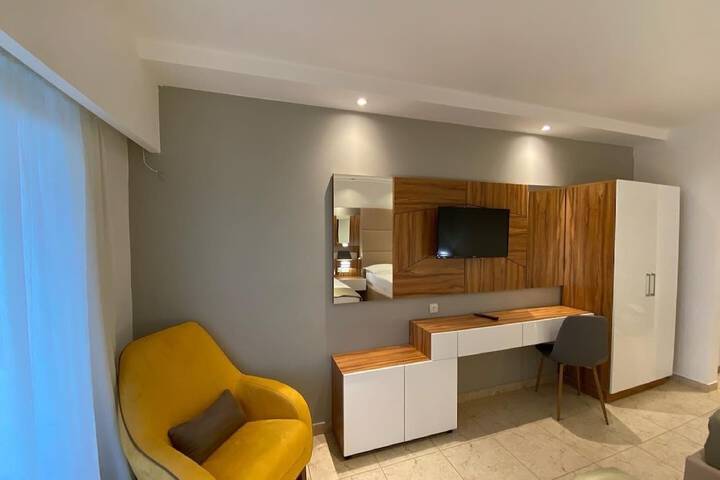 Room 73 of 132