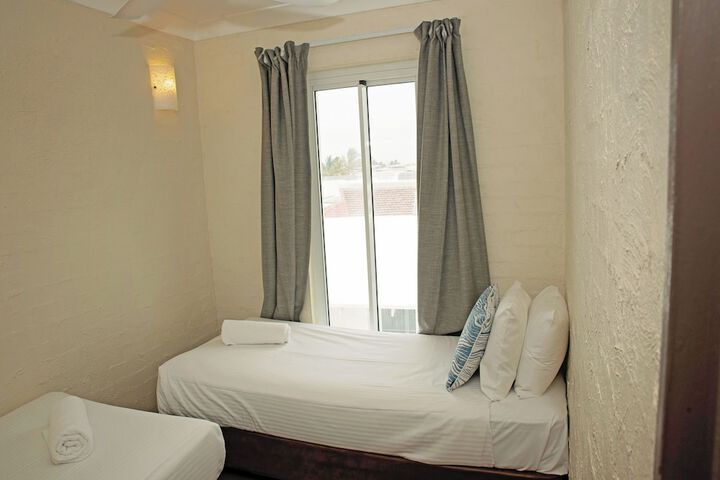 Room 14 of 72