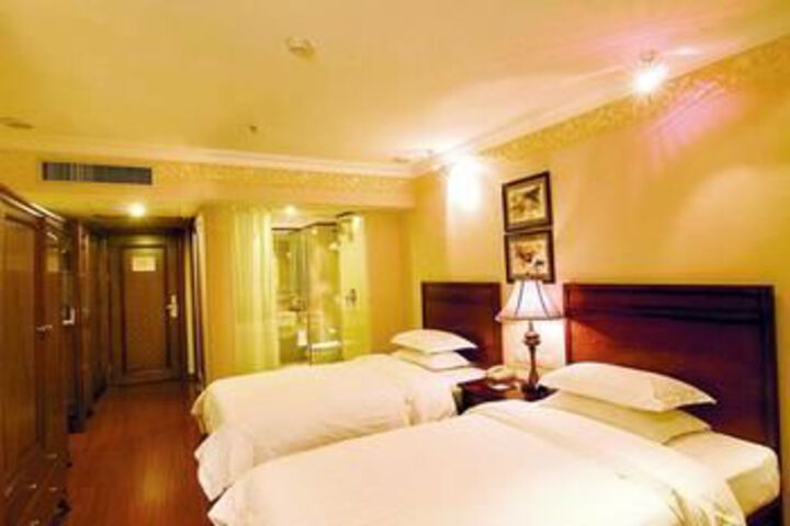 Room 15 of 70