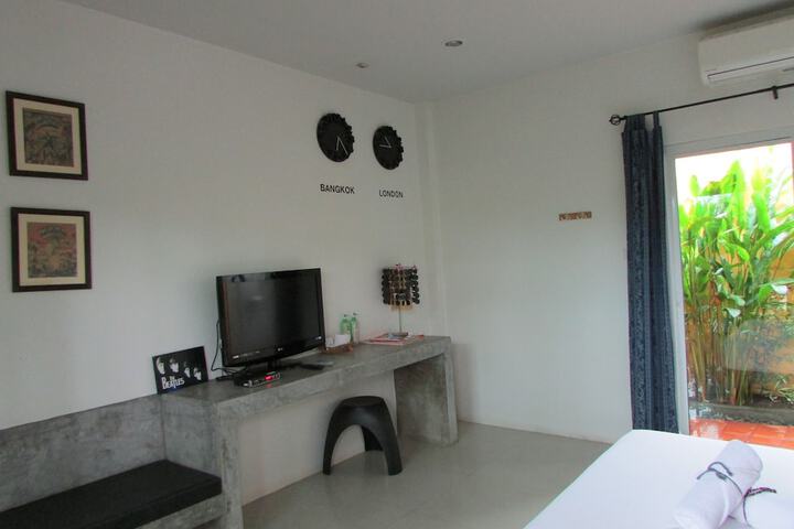 Room 3 of 16